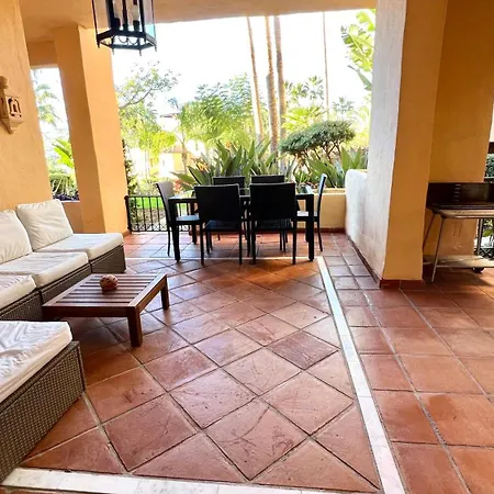3 Bdr 150 Sq M Close To The Sea With Swimming Pool Near Marbella *