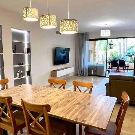 3 Bdr 150 Sq M Close To The Sea With Swimming Pool Near Marbella 公寓