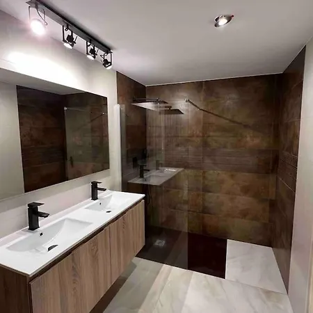 3 Bdr 150 Sq M Close To The Sea With Swimming Pool Near Marbella * 埃斯特波纳