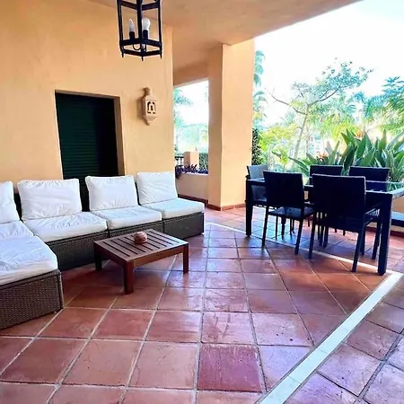 公寓 3 Bdr 150 Sq M Close To The Sea With Swimming Pool Near Marbella 埃斯特波纳