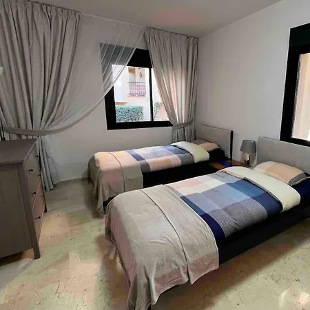 Lägenhet 3 Bdr 150 Sq M Close To The Sea With Swimming Pool Near Marbella *