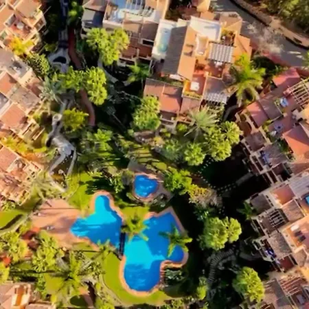 3 Bdr 150 Sq M Close To The Sea With Swimming Pool Near Marbella Lägenhet *